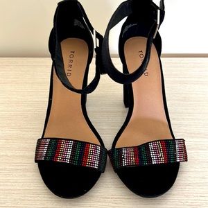 Torrid Faux Suede 4” tapered heel pump